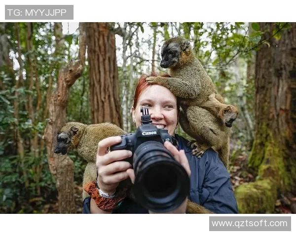 当动物与足球明星亲密接触时会发生怎样的趣事与感人瞬间